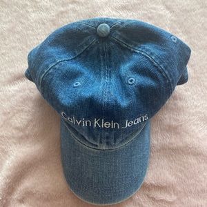 Calvin Klein Denim hat! (never worn but no tags)
